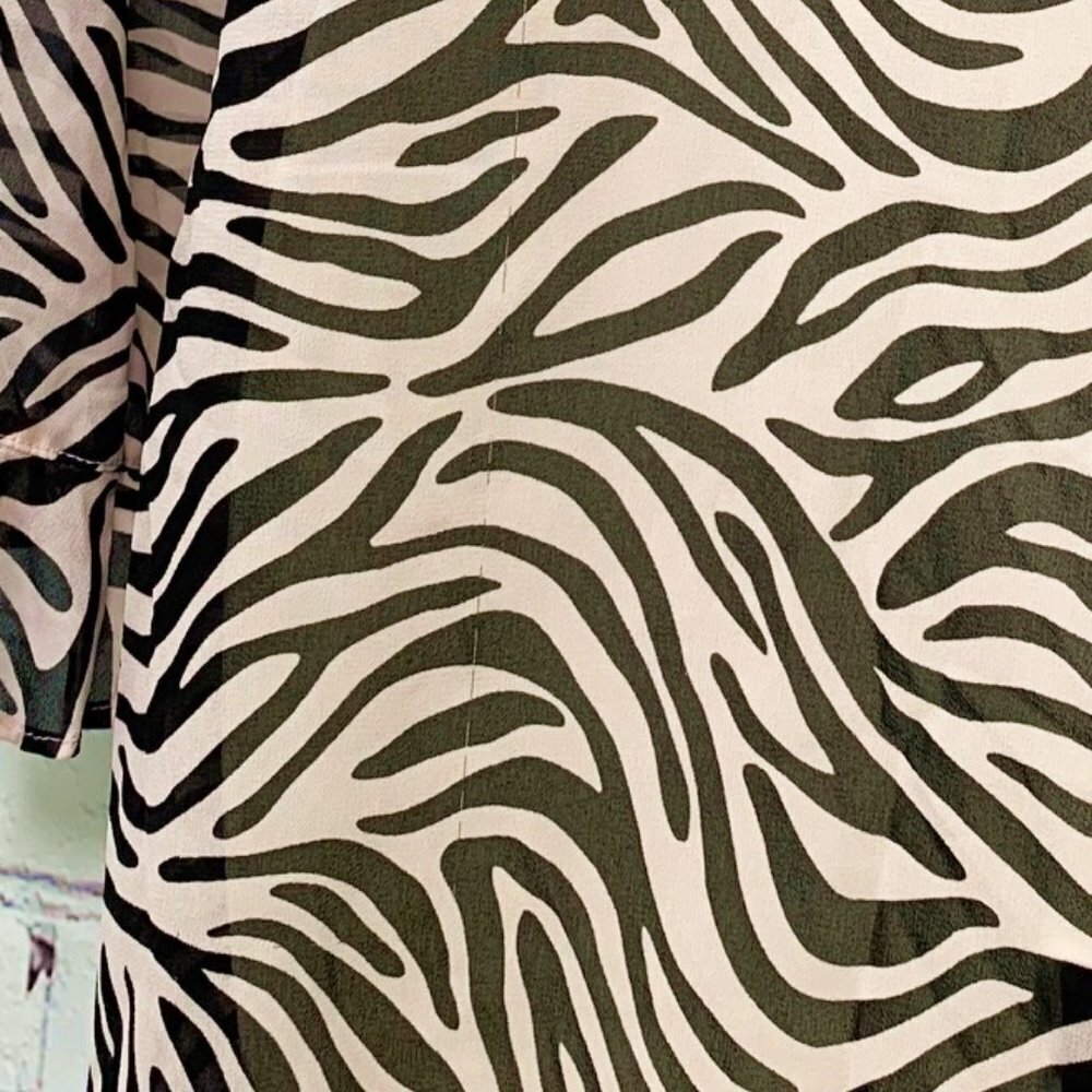 VICTORIA'S SECRET PINK & BLACK ZEBRA SHEER RUFFLE NIGHTIE/TOP - SMALL! - Picture 6 of 9